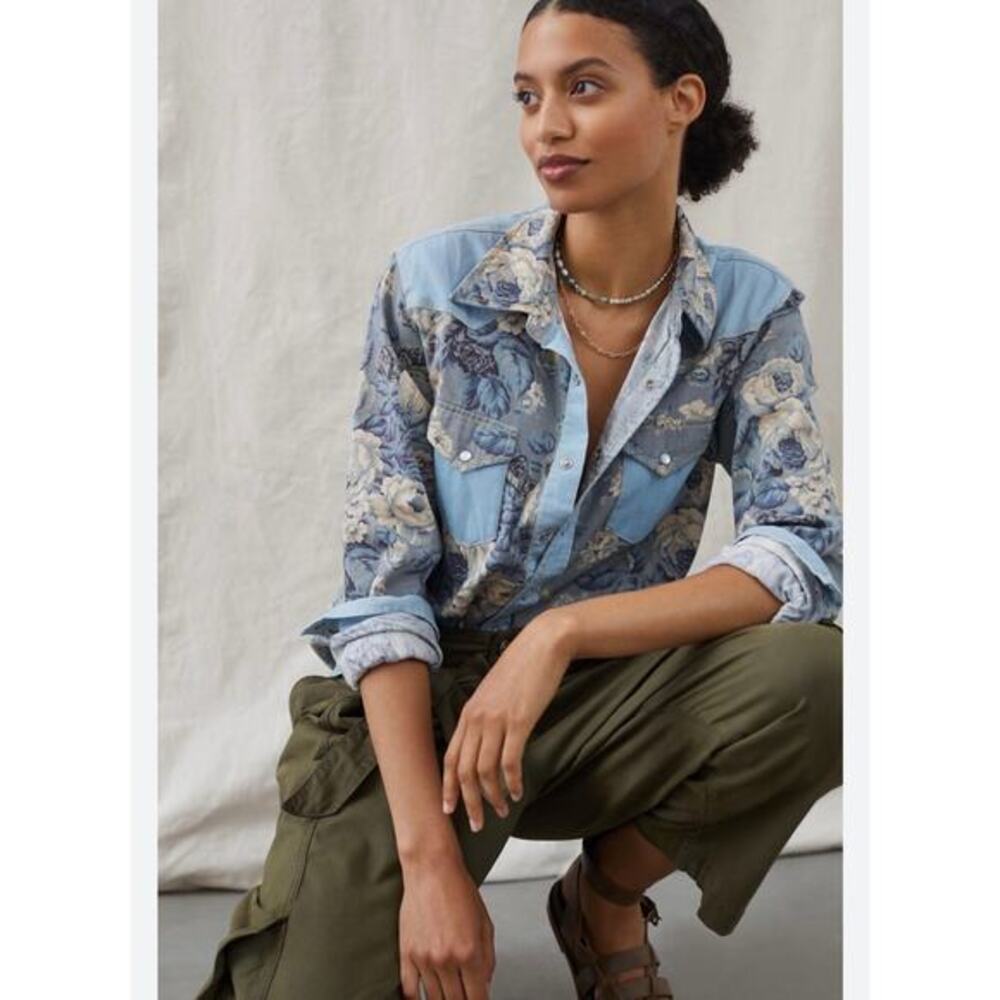 Love The Label floral chambray button down shirt large